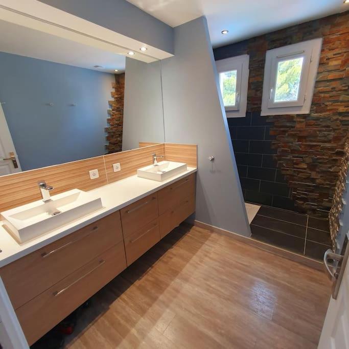 Joli Haut De Villa 3 Chambres Climatise Avec Jacuzzi Мариньян Экстерьер фото