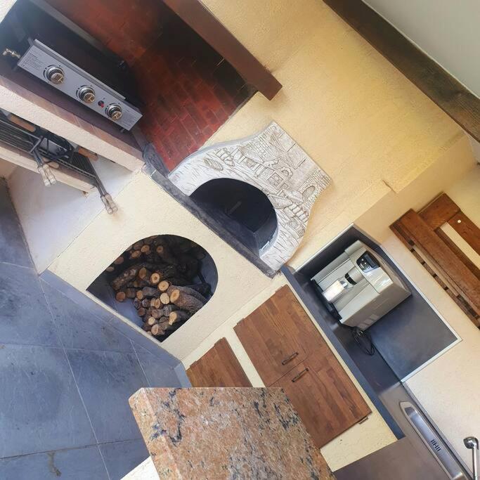 Joli Haut De Villa 3 Chambres Climatise Avec Jacuzzi Мариньян Экстерьер фото